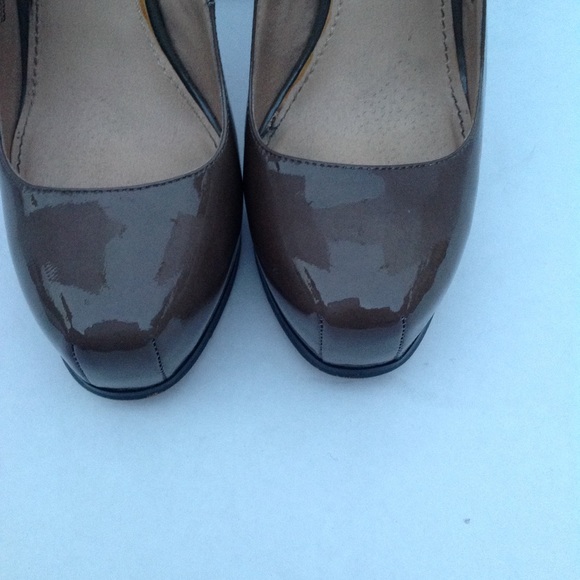 STEVE MADDEN STACIEE HEELS - Picture 7 of 8